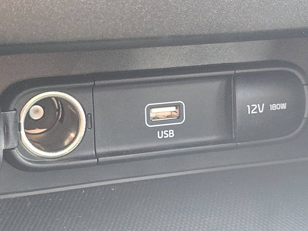 Used 2023 Kia Forte LXS w/ LXS Technology Package FWD image 4