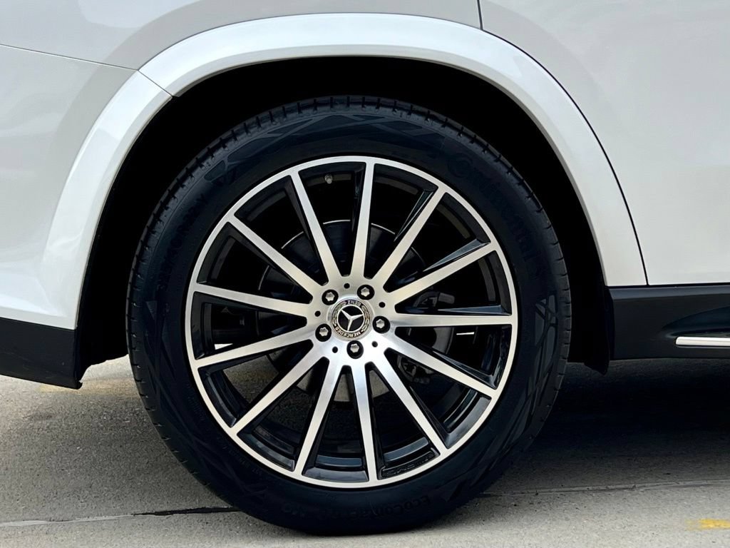 Certified 2025 Mercedes-Benz GLS 580 4MATIC image 10