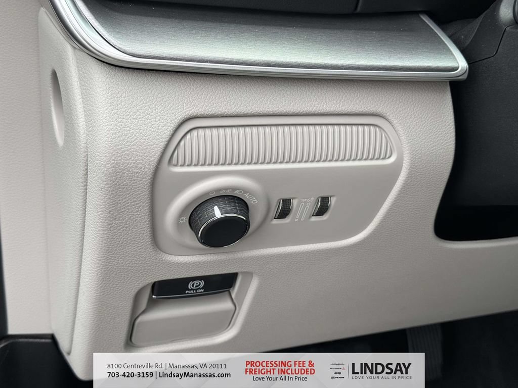 New 2026 Jeep Grand Wagoneer L Limited AWD/4WD image 26