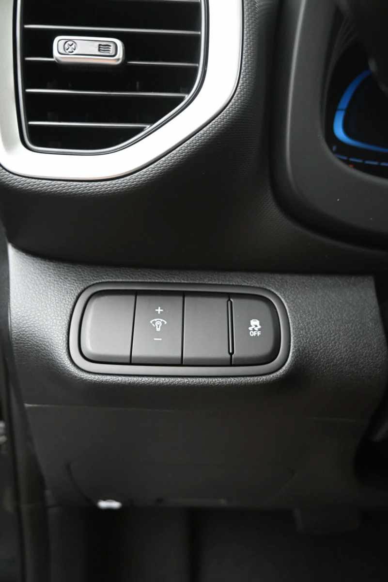 New 2026 Hyundai Venue SEL FWD image 22