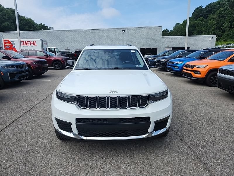 Used 2021 Jeep Grand Cherokee L Limited AWD/4WD image 2