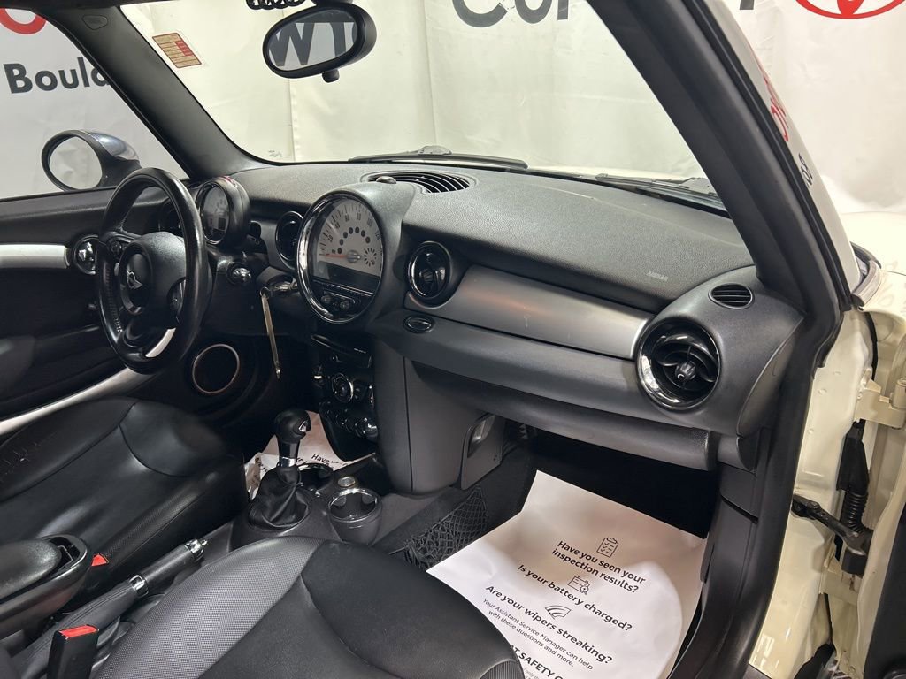 Used 2011 MINI Cooper Hardtop image 12