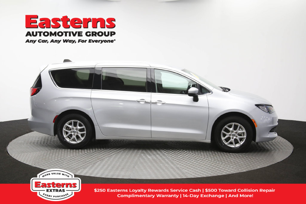 Used 2023 Chrysler Voyager LX FWD image 48