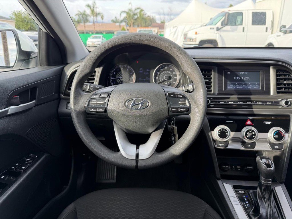 Used 2019 Hyundai Elantra SE w/ Cargo Package image 26