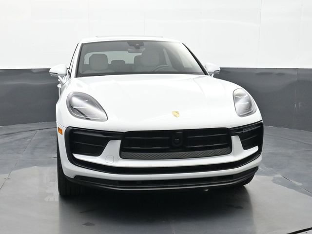 Certified 2025 Porsche Macan image 26