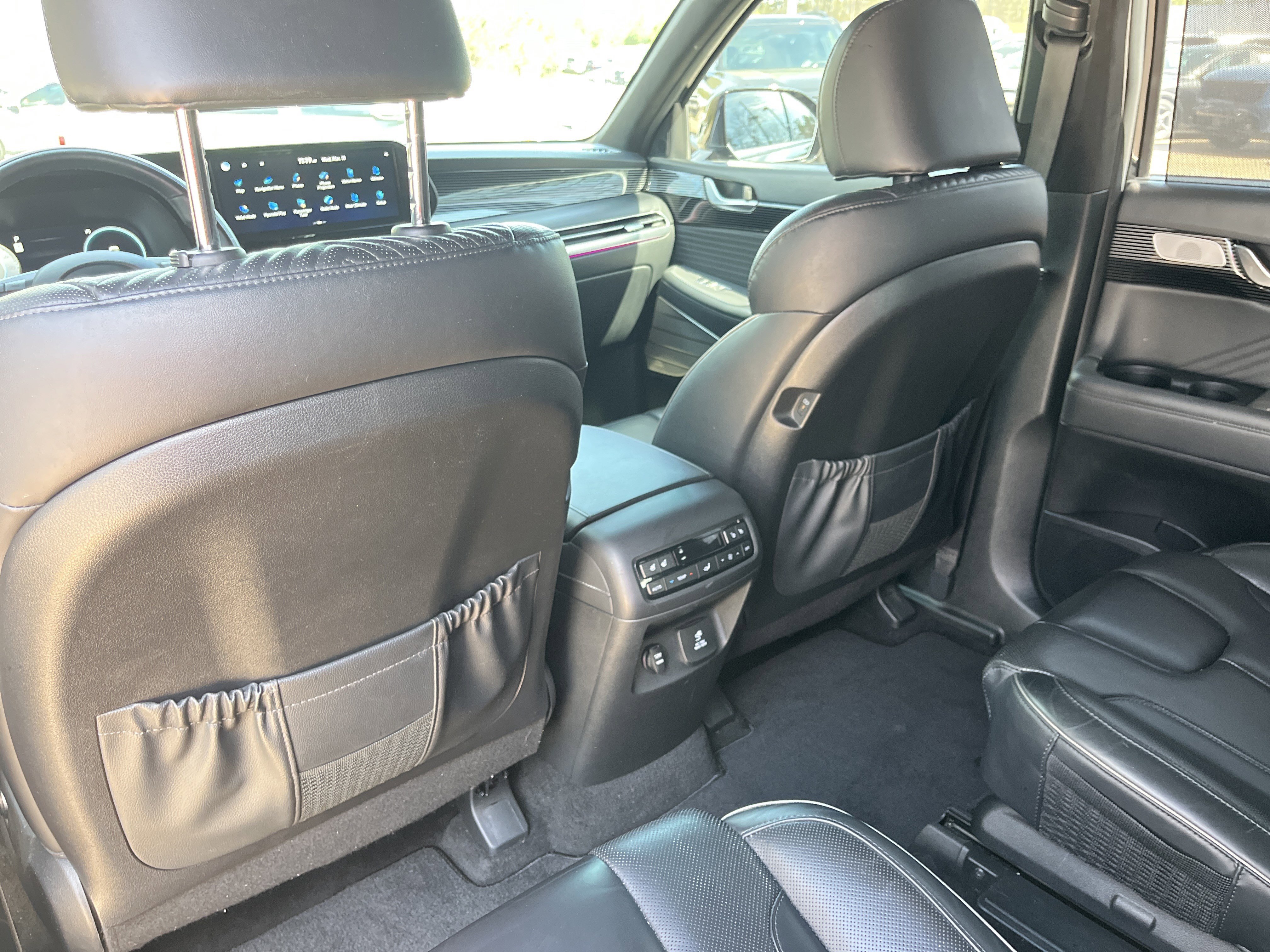 Used 2023 Hyundai Palisade Calligraphy w/ Cargo Package image 19