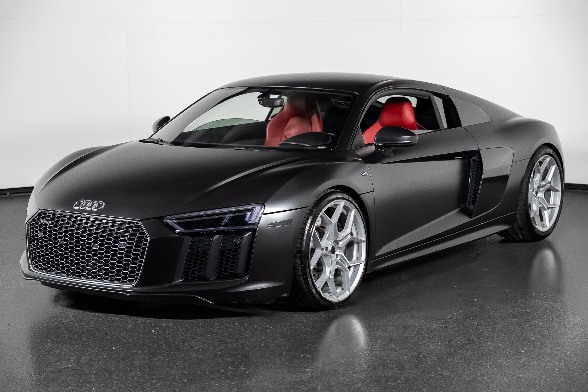 Used 2017 Audi R8 V10 AWD/4WD image 13
