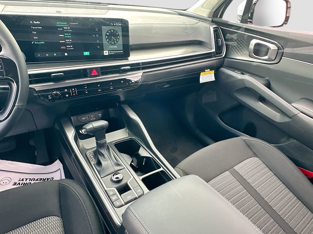 New 2026 Kia Sorento LX FWD image 21