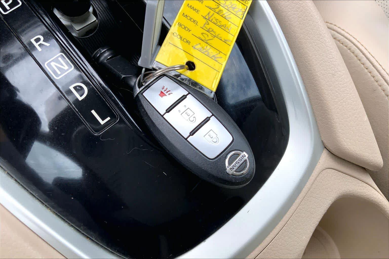 Used 2016 Nissan Rogue SL w/ SL Premium Package FWD image 15