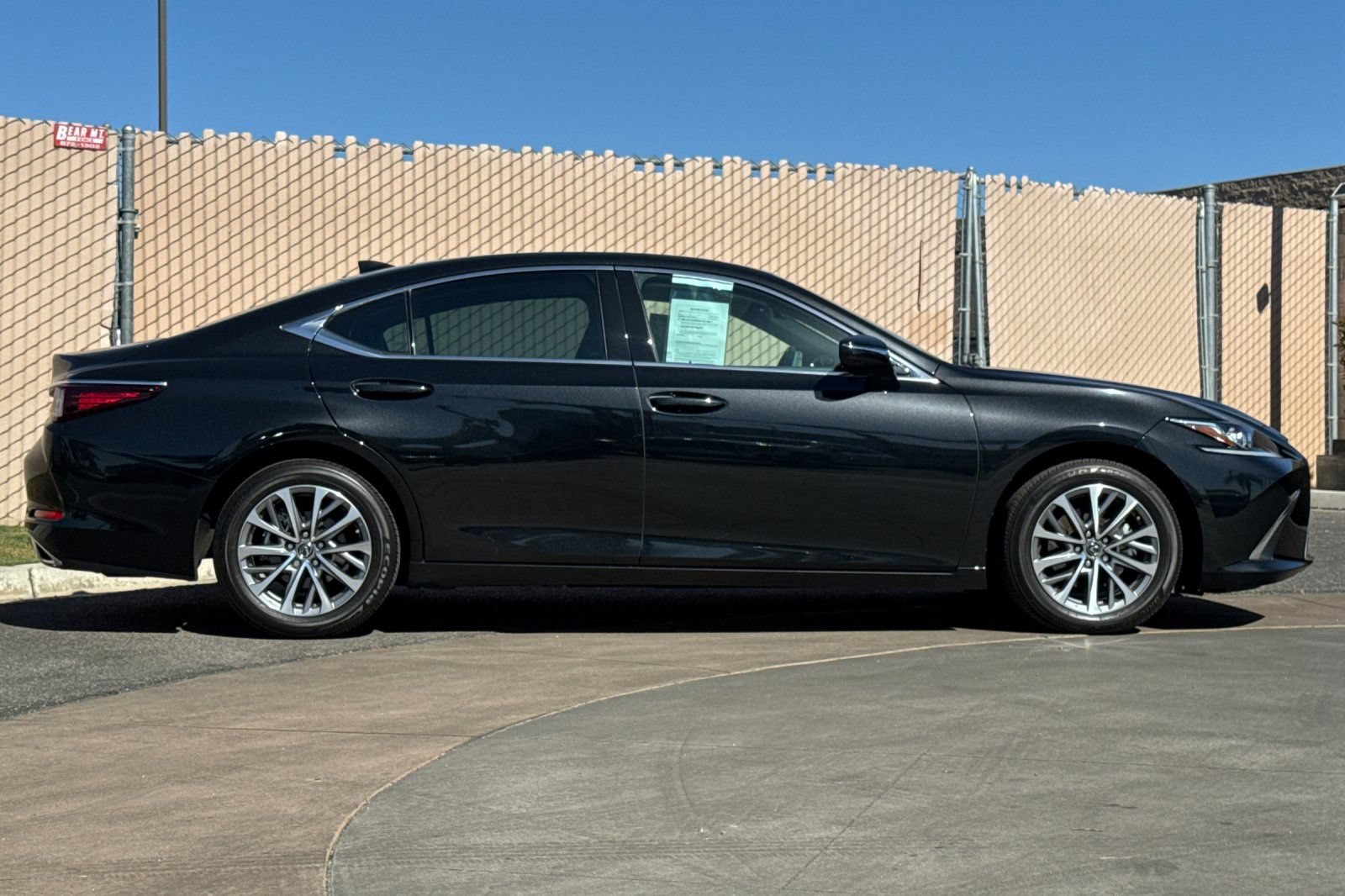Certified 2025 Lexus ES 350 w/ Accessory Package (Z1) FWD image 3