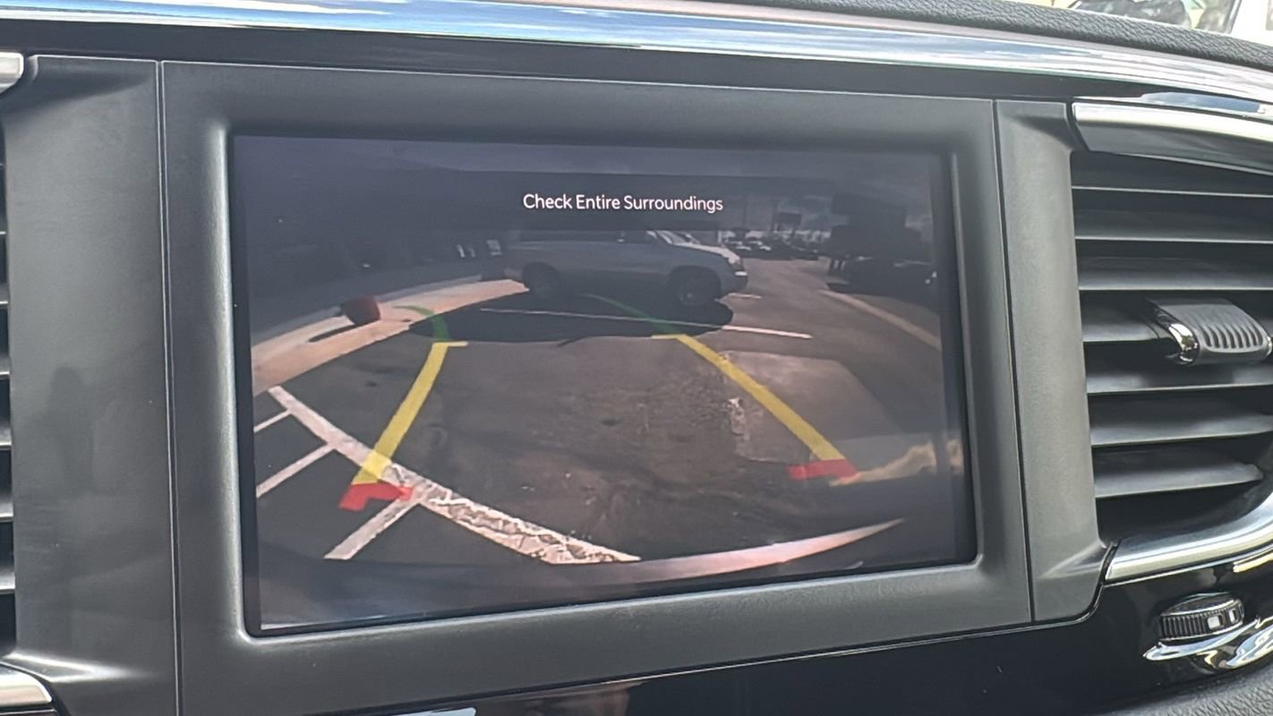 Used 2023 Chrysler Voyager LX image 31