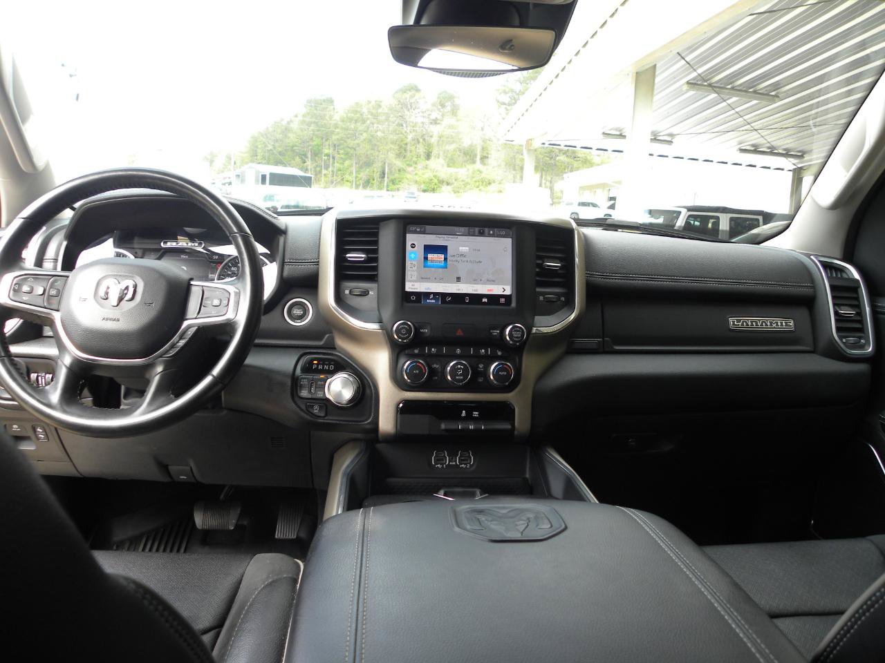 Used 2022 RAM 1500 Laramie AWD/4WD image 12