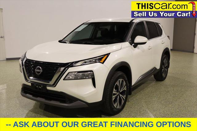 Used 2023 Nissan Rogue SV image 3