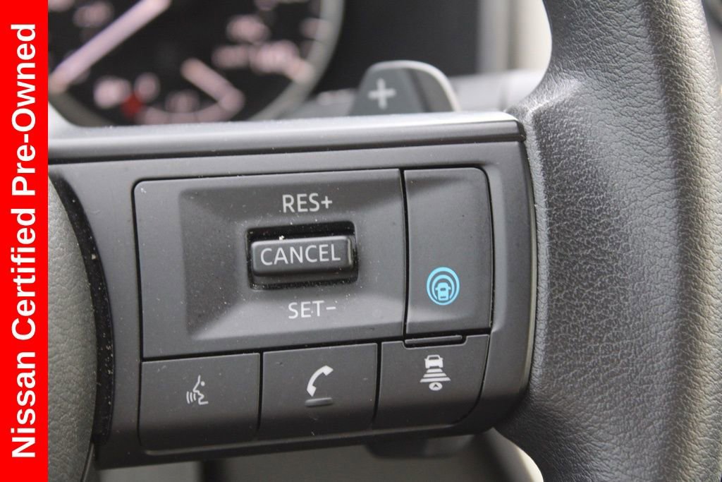 Certified 2024 Nissan Rogue SV image 30