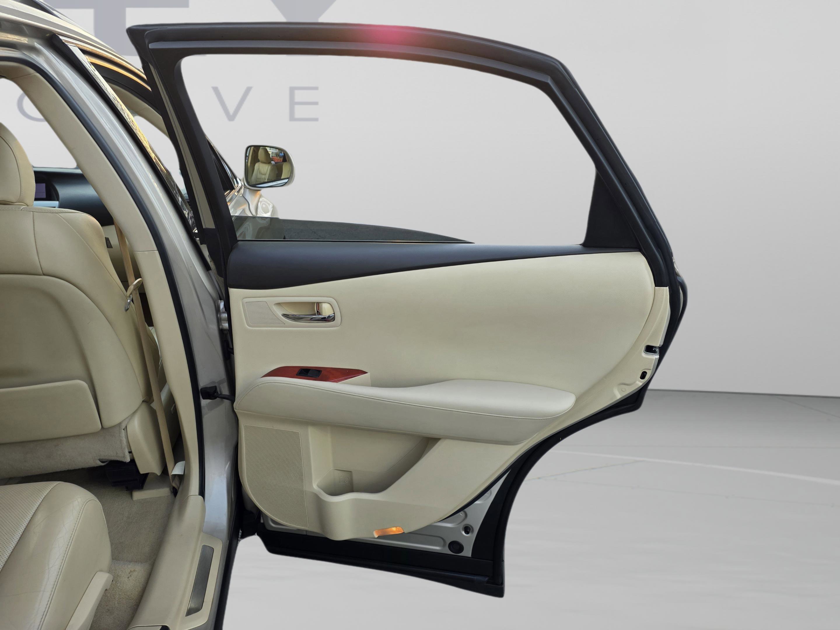 Used 2011 Lexus RX 350 2WD w/ Premium Pkg image 24