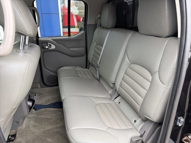 Used 2016 Nissan Frontier SV image 31