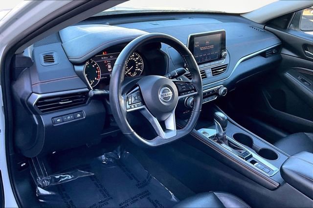 Used 2021 Nissan Altima 2.5 SR w/ SR Premium Package image 12
