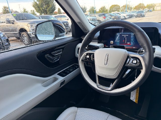 New 2027 Lincoln Aviator AWD image 19