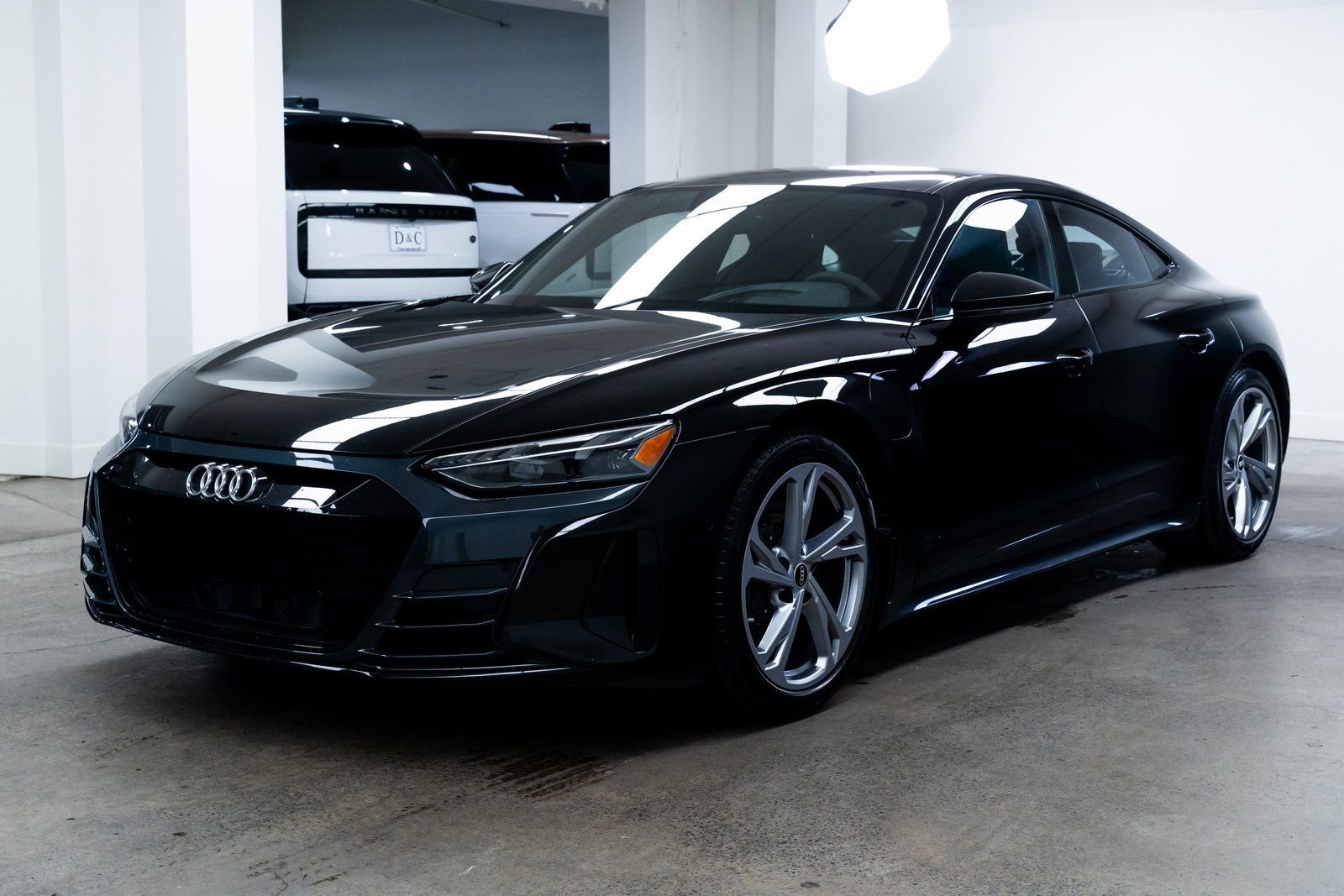 Used 2022 Audi e-tron GT Prestige w/ Prestige Package image 3