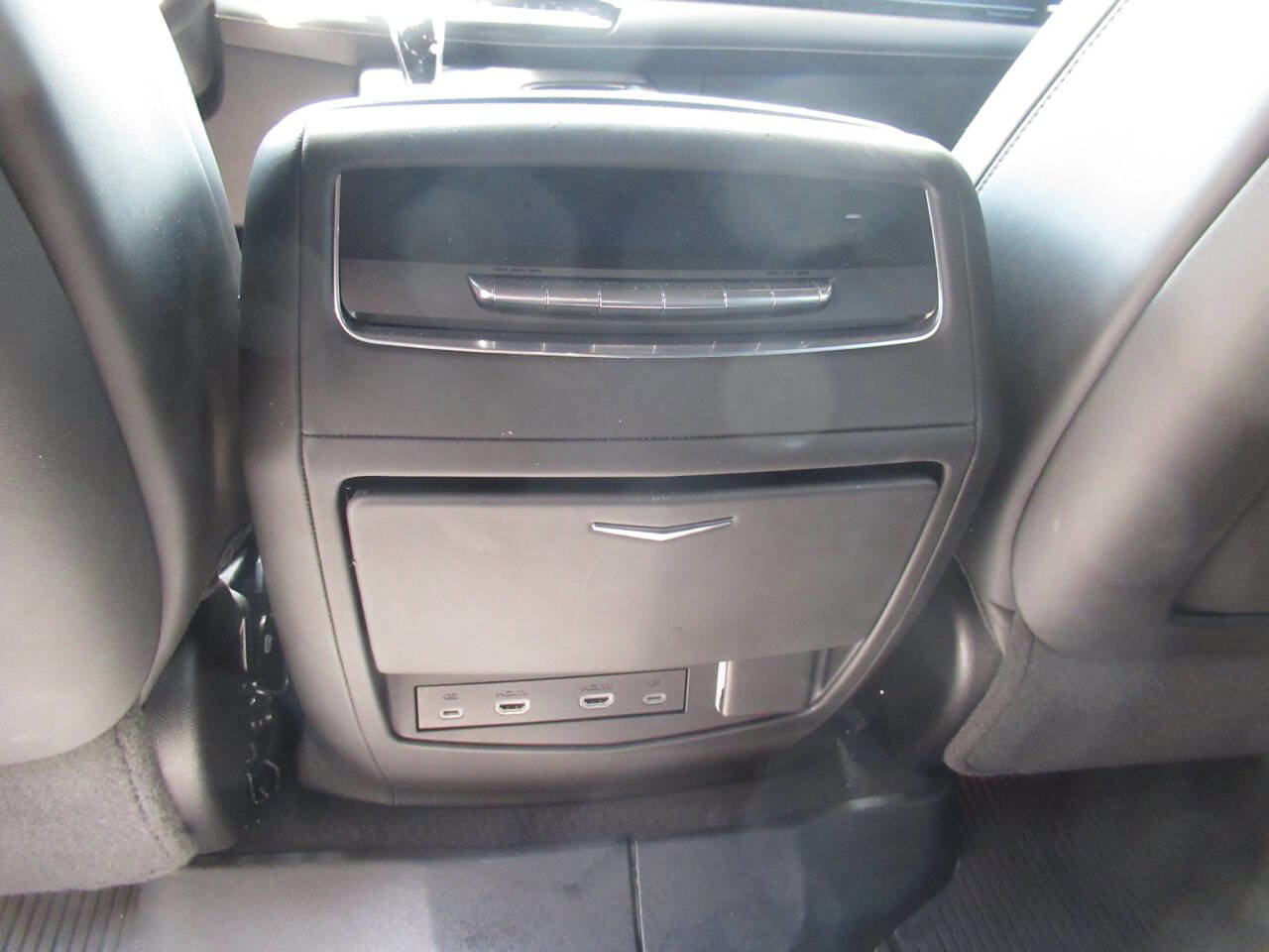 Used 2024 Cadillac Escalade Sport Platinum w/ LPO, Floor Liner Package image 30