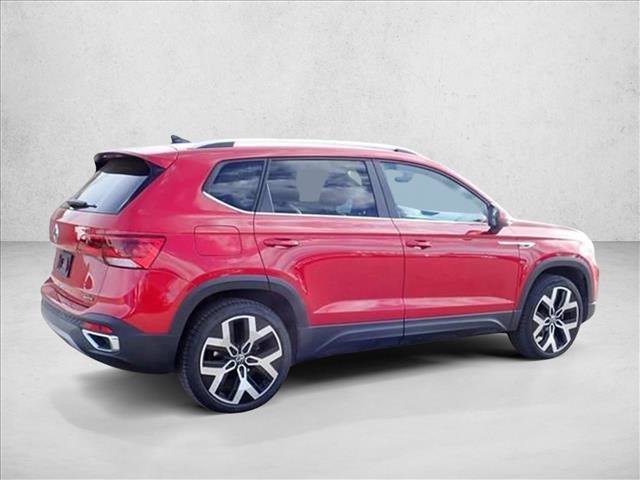 Used 2023 Volkswagen Taos SEL image 3