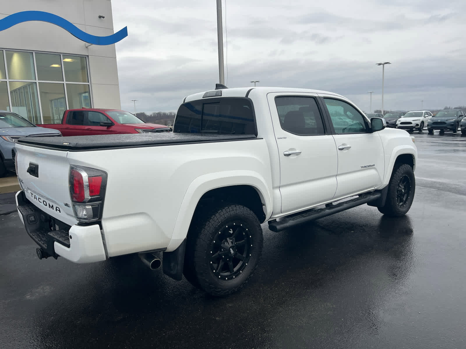 Used 2020 Toyota Tacoma Limited image 13