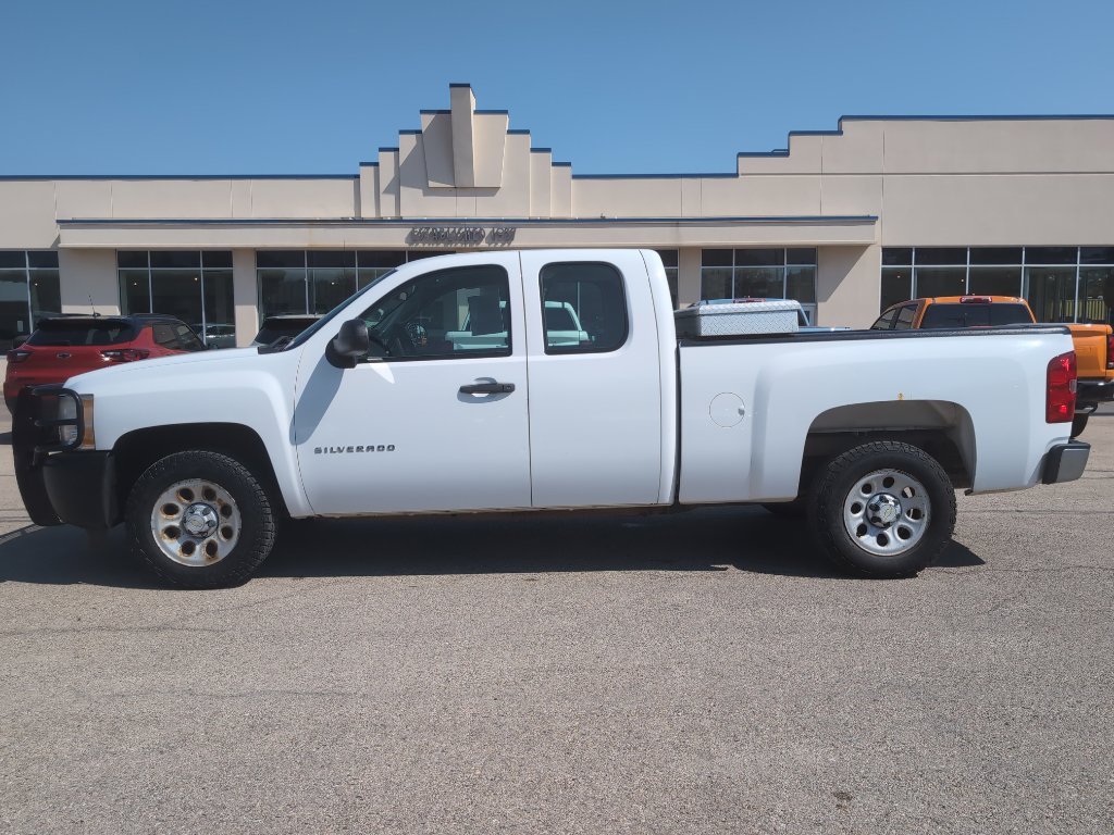 Used 2010 Chevrolet Silverado 1500 W/T image 3