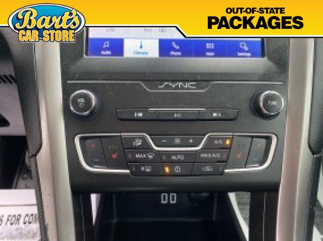 Used 2020 Ford Fusion SE image 28