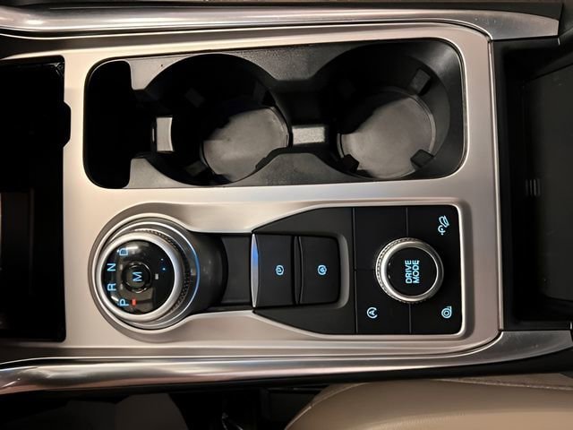 Used 2020 Ford Explorer XLT w/ Equipment Group 202A AWD/4WD image 30