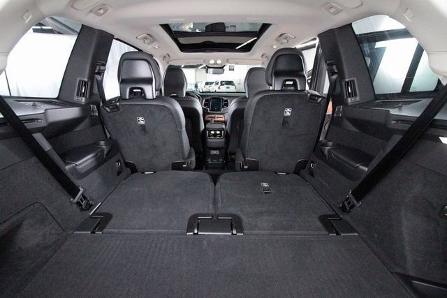 Certified 2025 Volvo XC90 B6 Plus w/ Protection Package Premier image 26