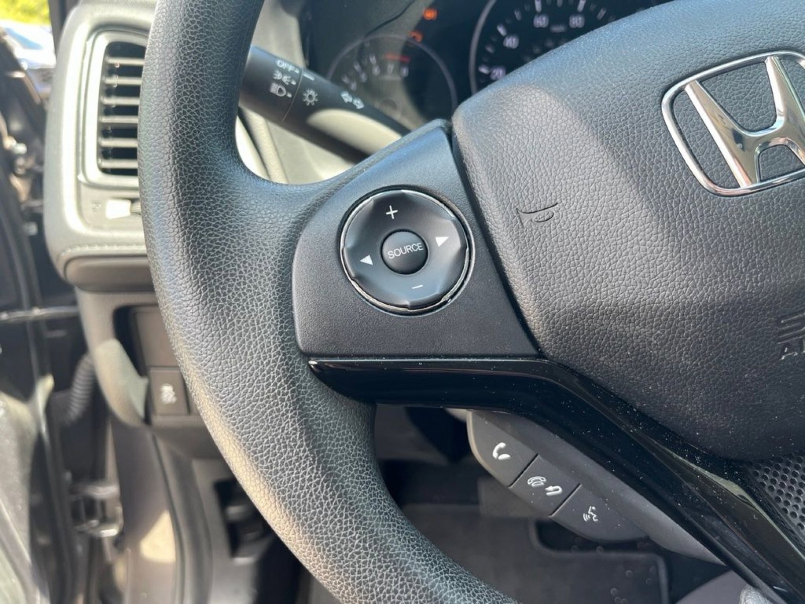 Used 2020 Honda HR-V LX image 14
