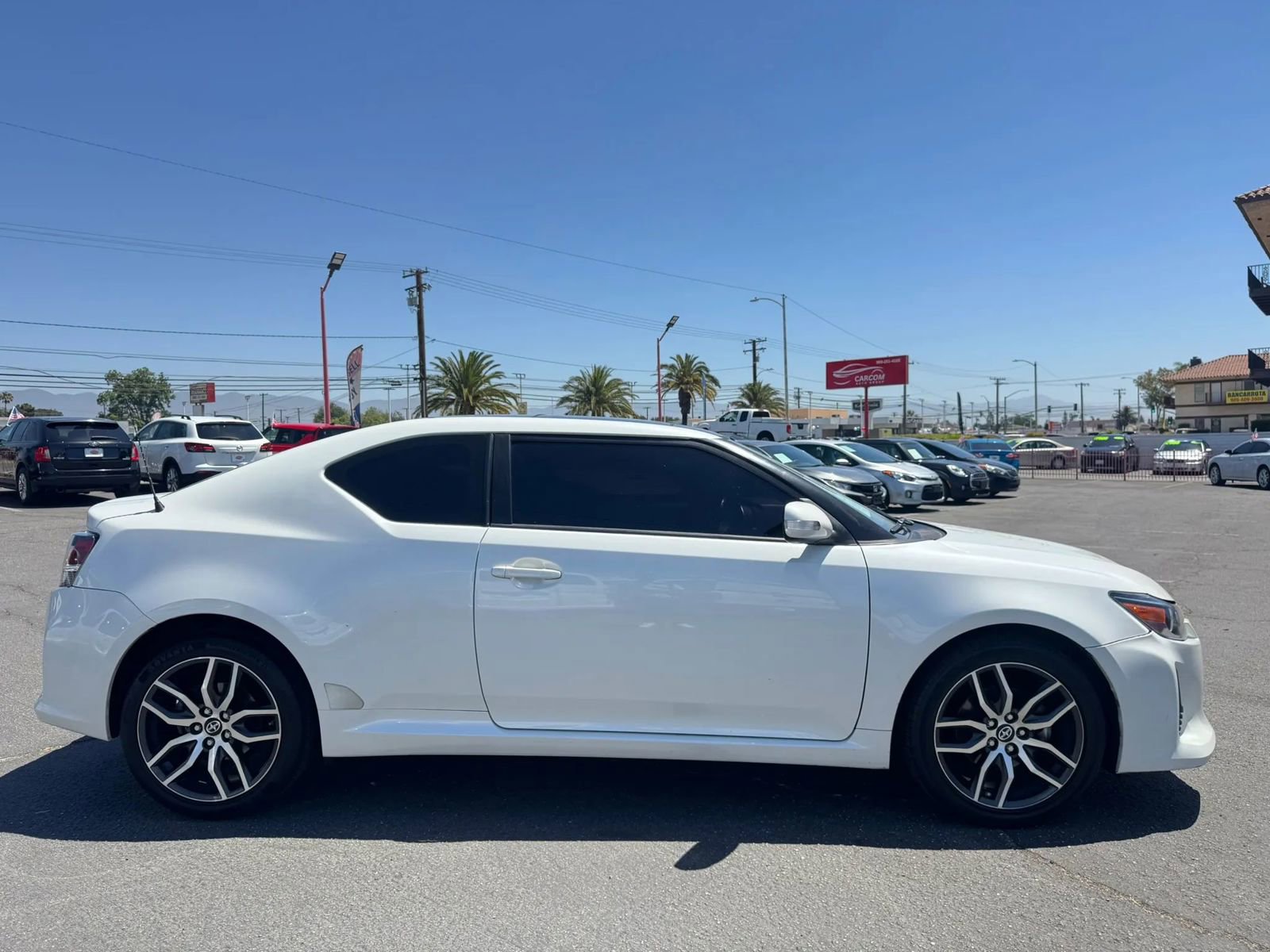 Used 2016 Scion tC FWD image 9