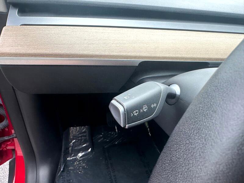 Used 2023 Tesla Model Y Long Range image 24