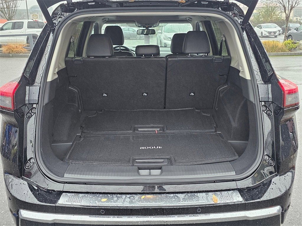 New 2026 Nissan Rogue Platinum image 11