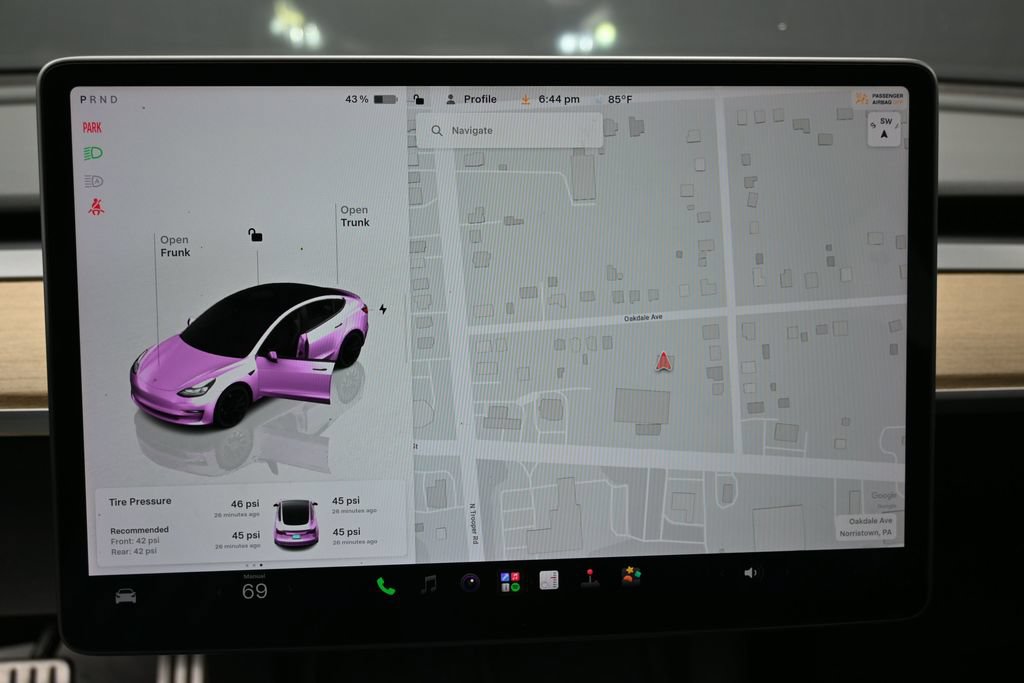 Used 2023 Tesla Model 3 Performance AWD/4WD image 25