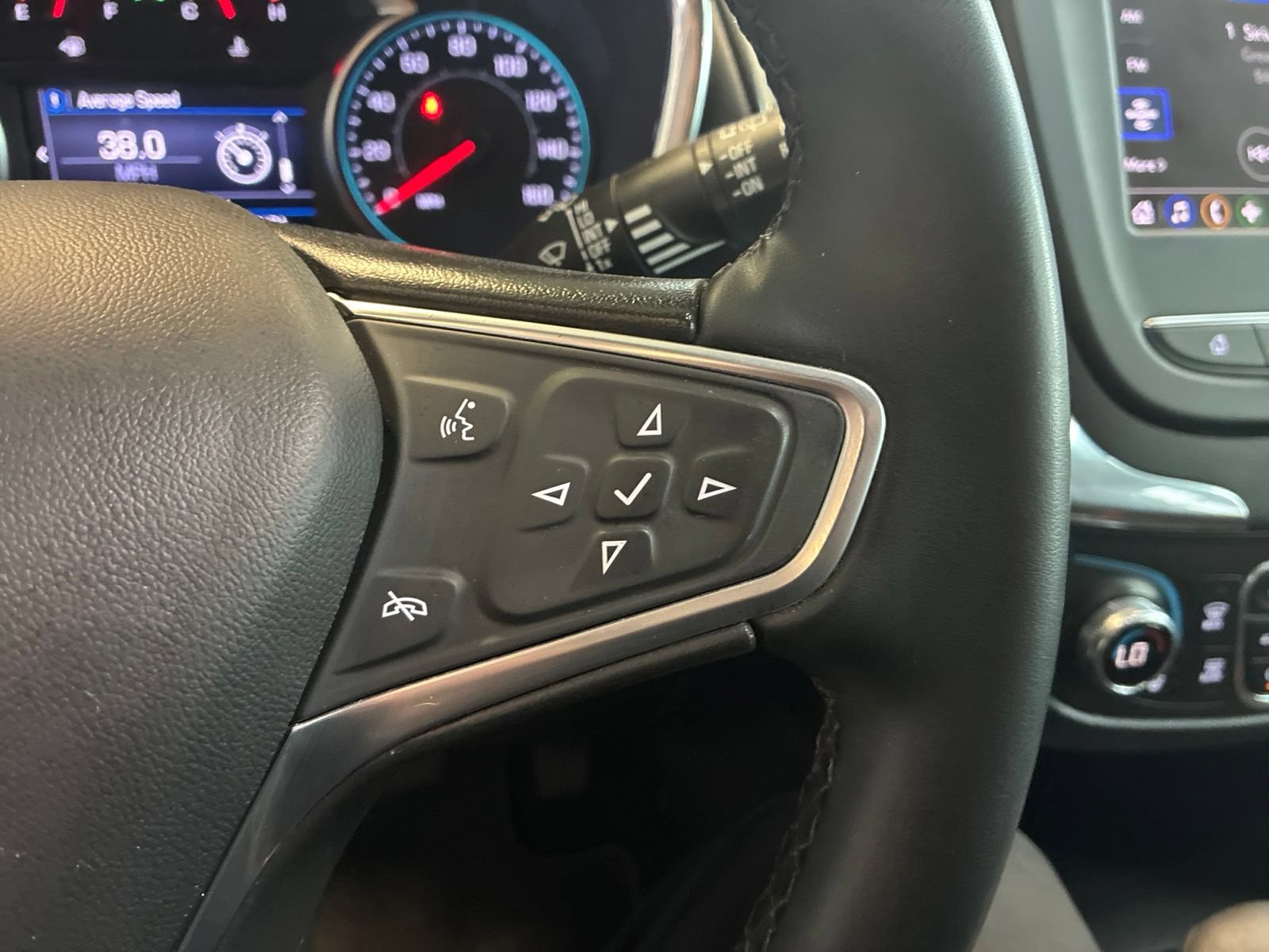 Used 2023 Chevrolet Equinox LT w/ Driver Convenience Package AWD/4WD image 21