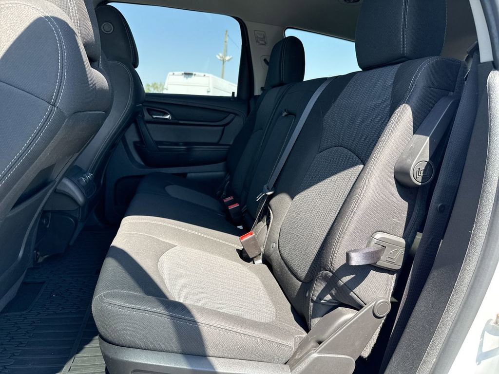 Used 2017 Chevrolet Traverse LT w/ Style and Technology Package FWD image 22