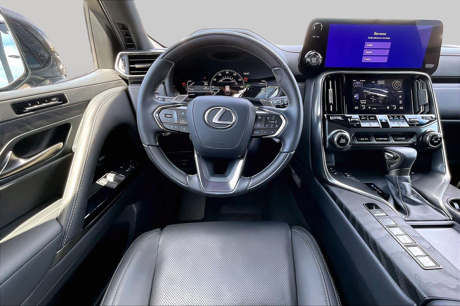 Used 2024 Lexus LX 600 4WD w/ Appearance Package image 5