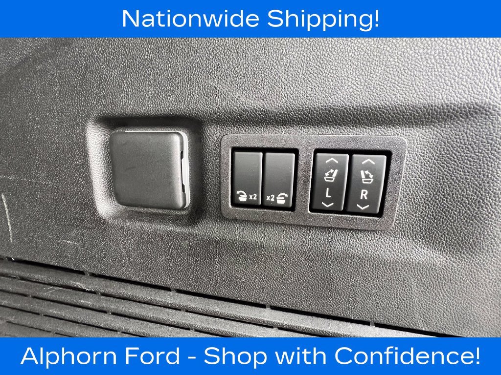 Used 2023 GMC Yukon XL Denali w/ Advanced Technology Package AWD/4WD image 41
