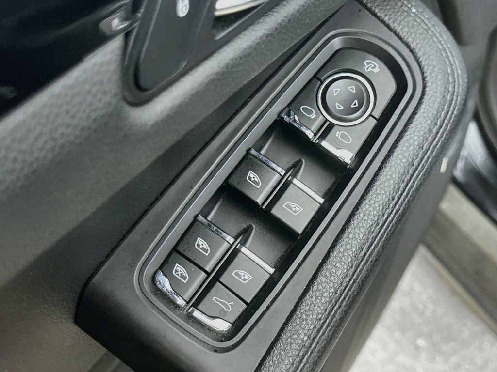 Used 2018 Porsche Macan S AWD/4WD image 22