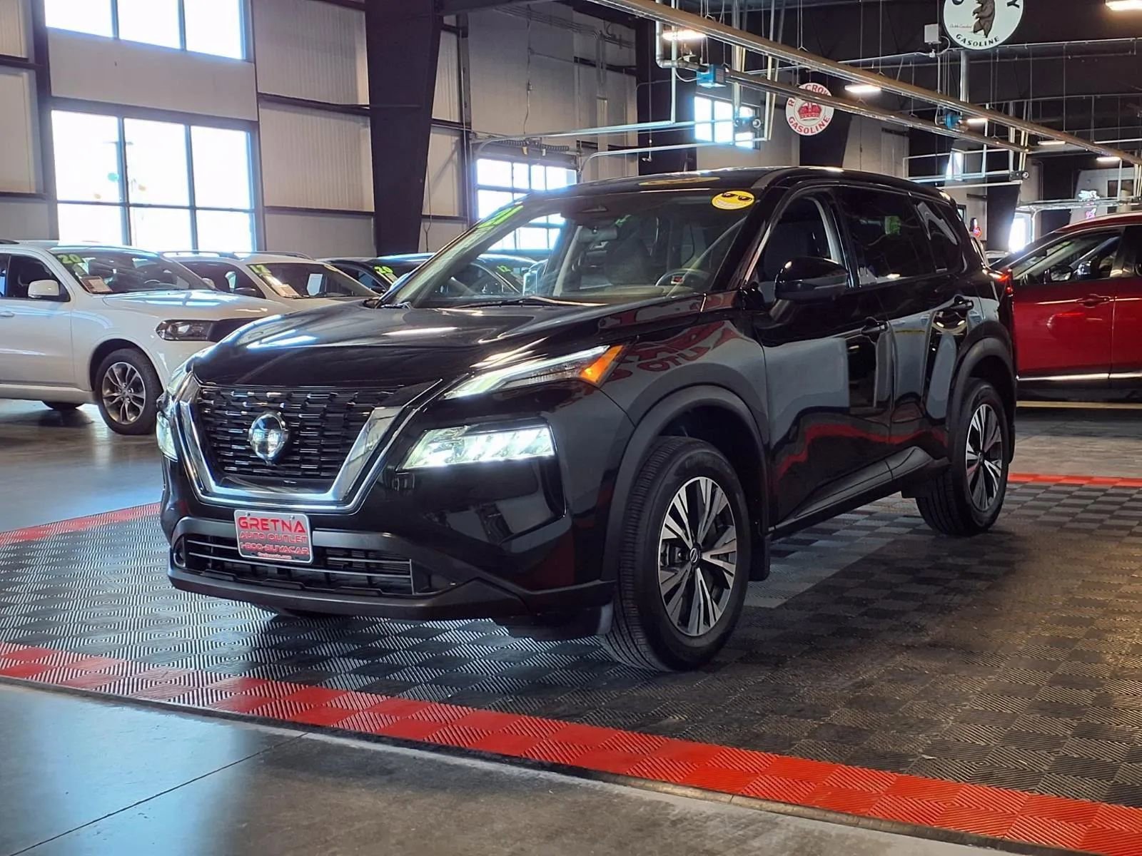 Used 2021 Nissan Rogue SV AWD/4WD image 3