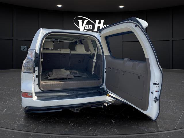 Used 2016 Lexus GX 460 w/ Premium Package AWD/4WD image 18