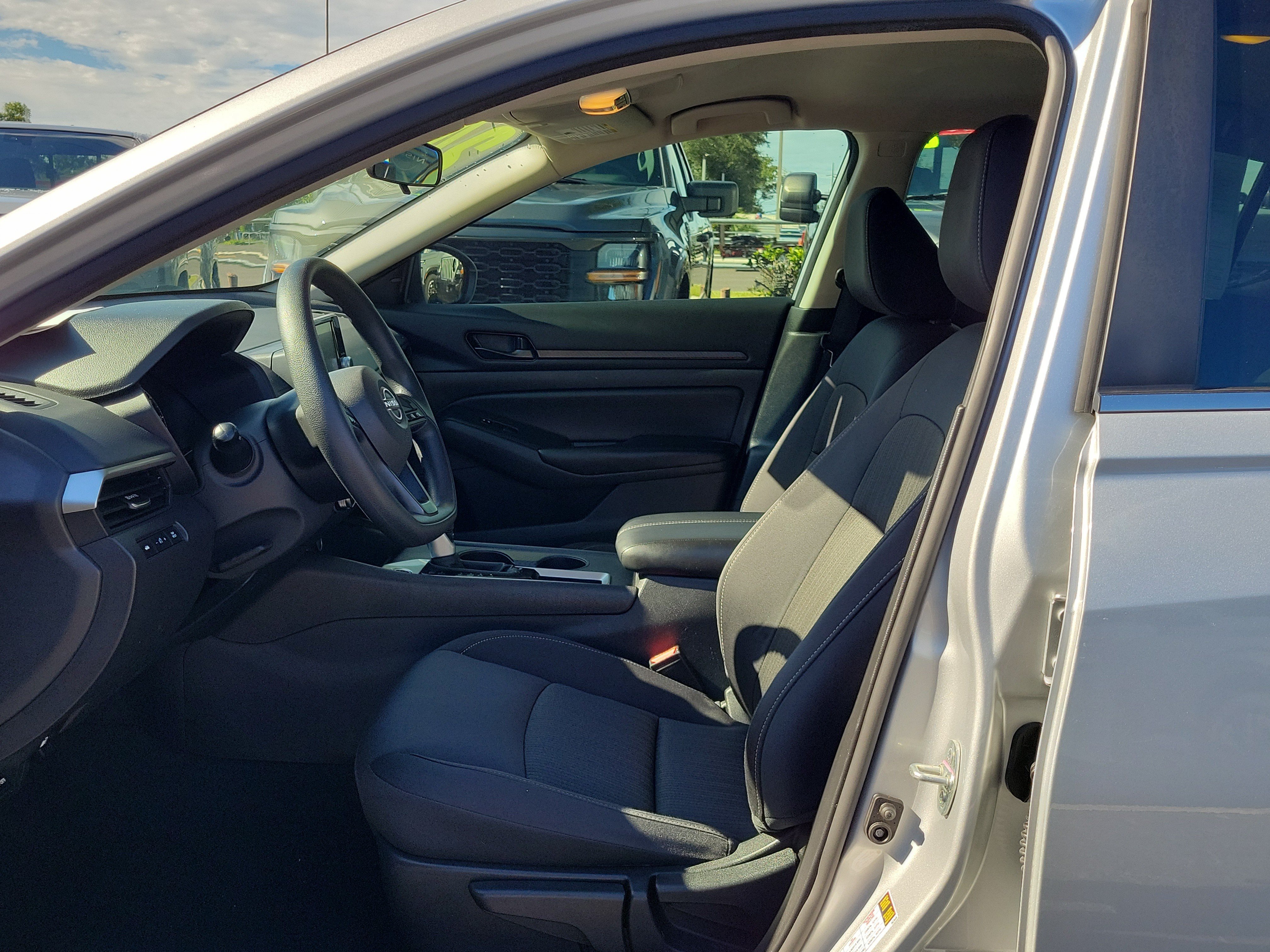 Certified 2024 Nissan Altima 2.5 S FWD image 18