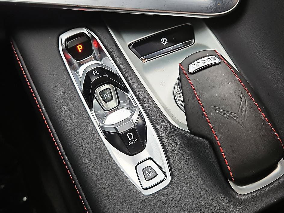 Used 2024 Chevrolet Corvette Z06 RWD image 18