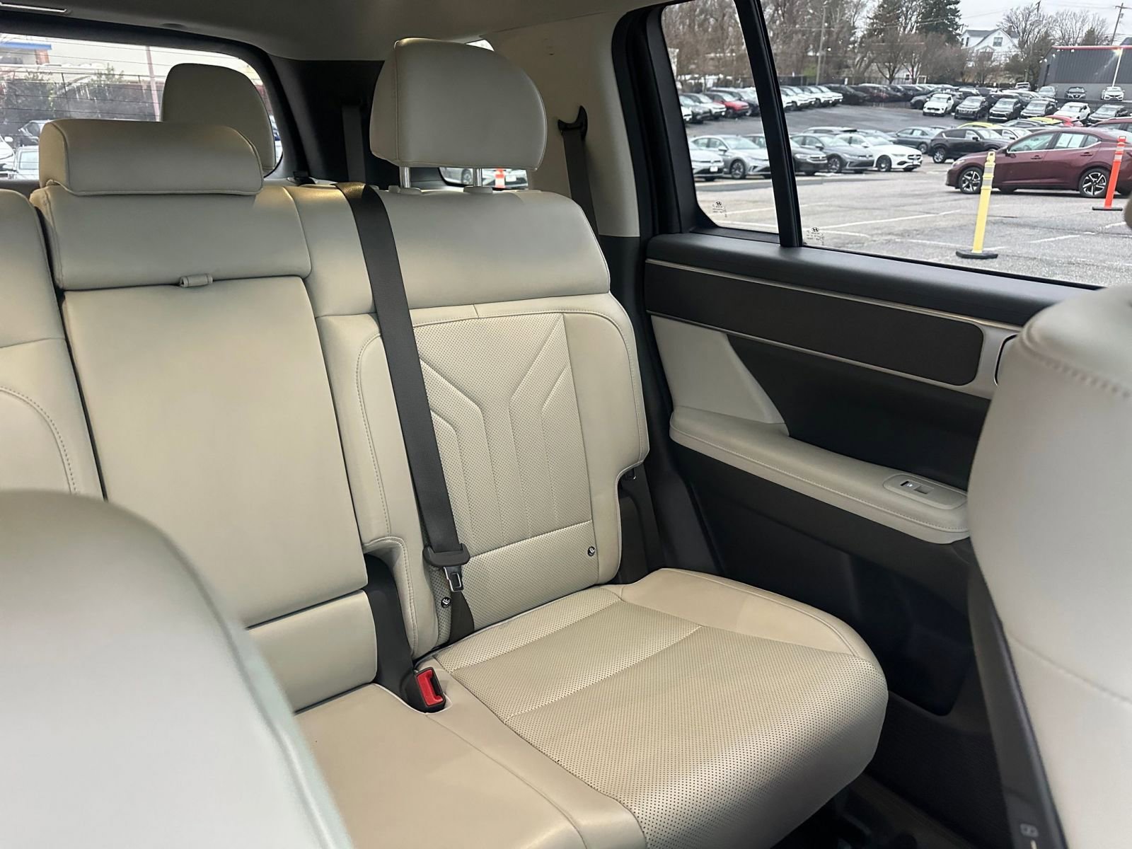 Used 2025 Hyundai Santa Fe SEL image 37