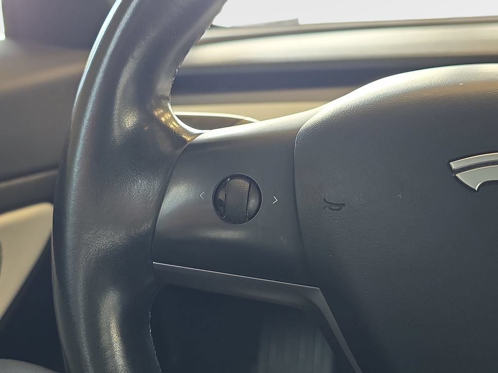 Used 2018 Tesla Model 3 Long Range AWD/4WD image 18