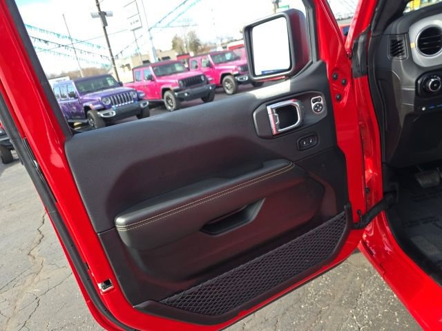 Used 2025 Jeep Wrangler Sahara 4xe w/ Safety Group image 27
