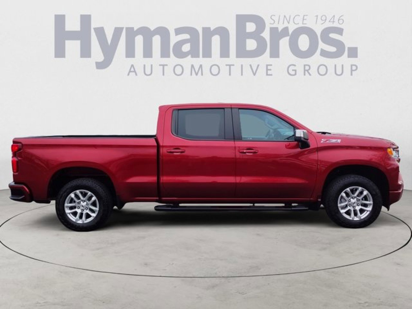 Used 2023 Chevrolet Silverado 1500 RST w/ Z71 Off-Road Package AWD/4WD image 2