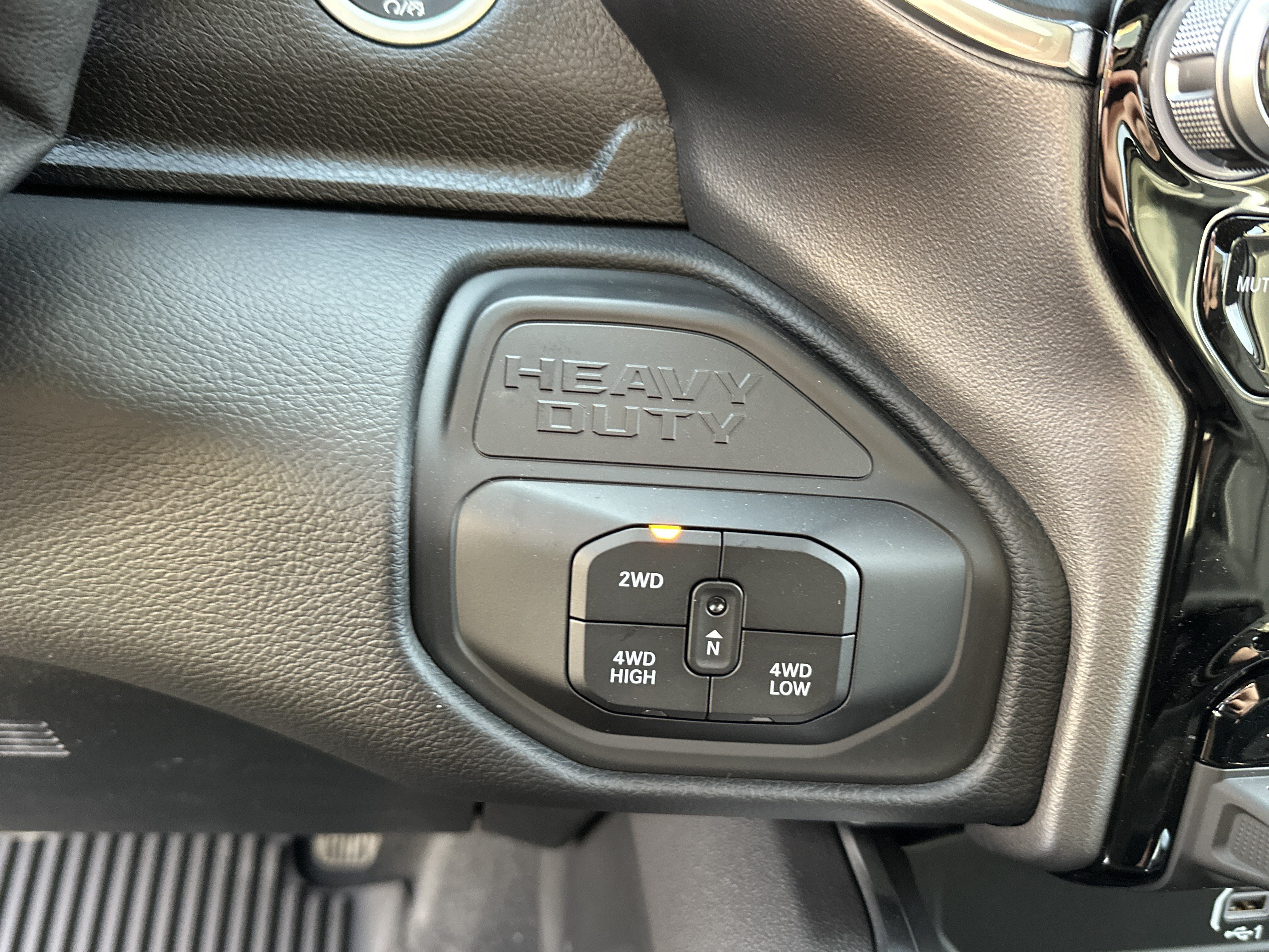 New 2026 RAM 2500 Laramie w/ Sport Appearance Package AWD/4WD image 20