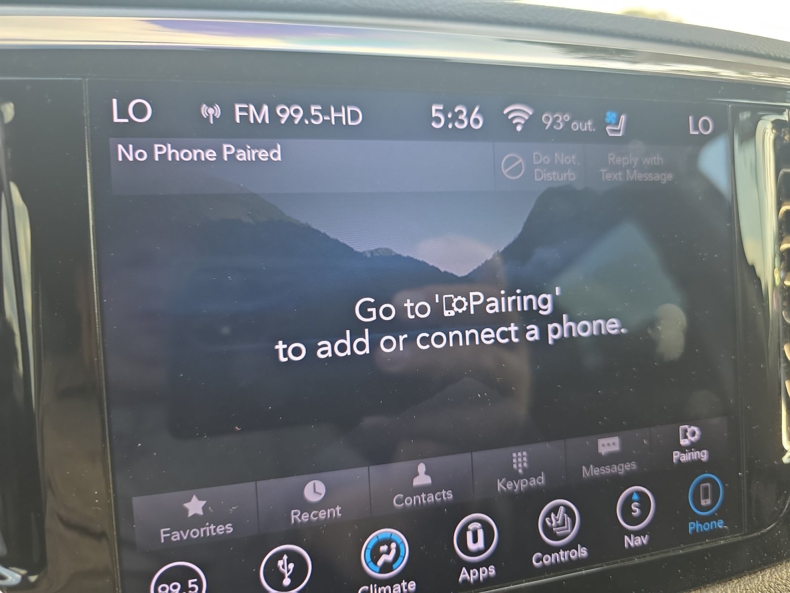 Used 2018 Chrysler Pacifica Limited w/ Tire & Wheel Group FWD image 14